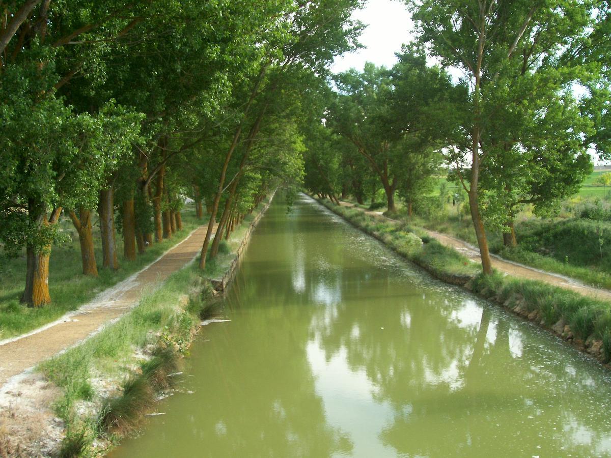 Quinta Del Canal Pensionat Tamariz de Campos Exteriör bild