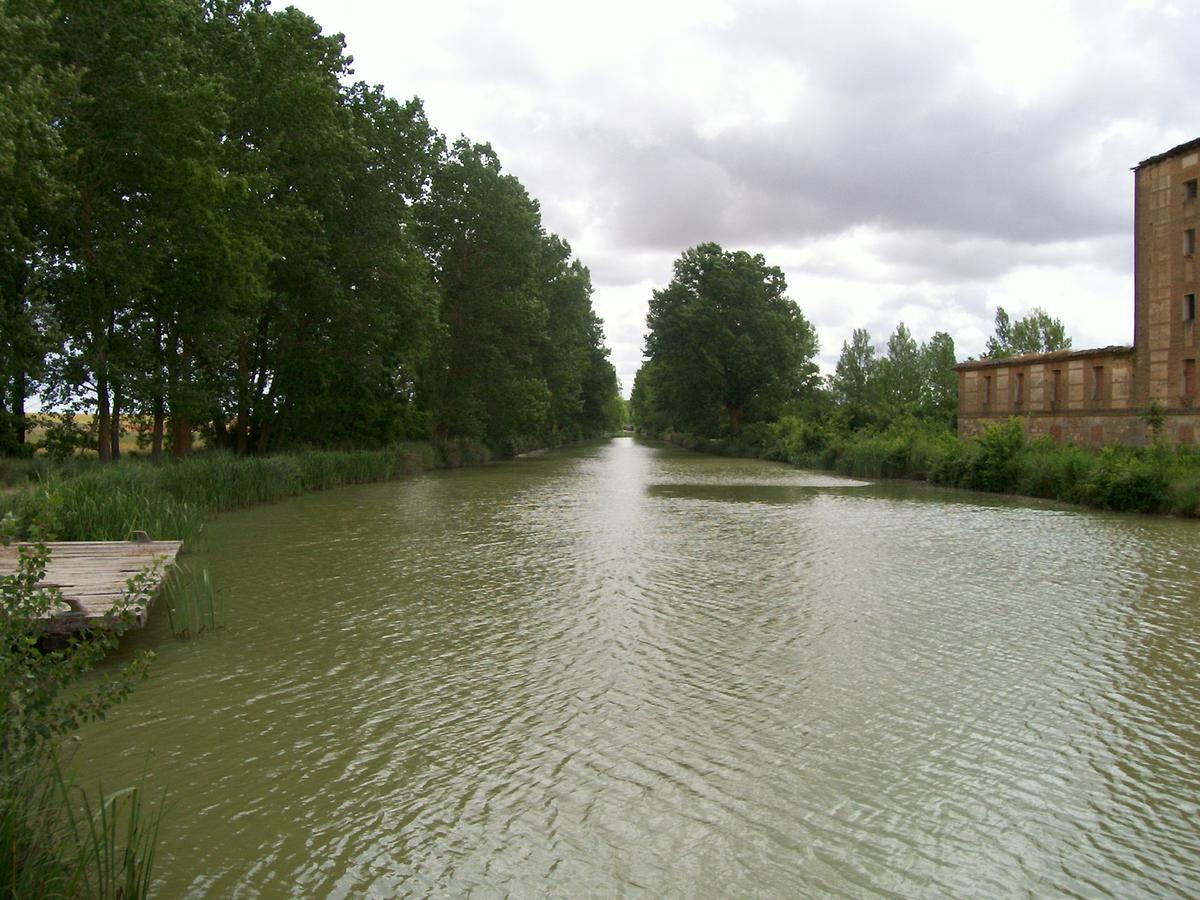 Quinta Del Canal Pensionat Tamariz de Campos Exteriör bild